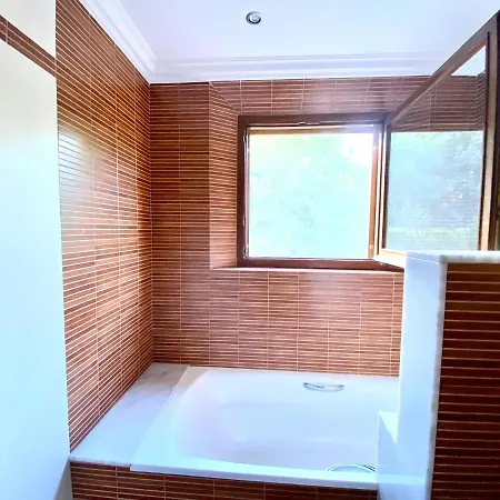 Boutique Con Chimenea Y Indoor Pool