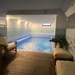 Boutique Con Chimenea Y Indoor Pool Villa