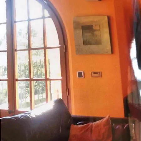Boutique Con Chimenea Y Indoor Pool Vila *