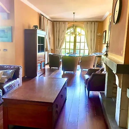 Boutique Con Chimenea Y Indoor Pool Girona