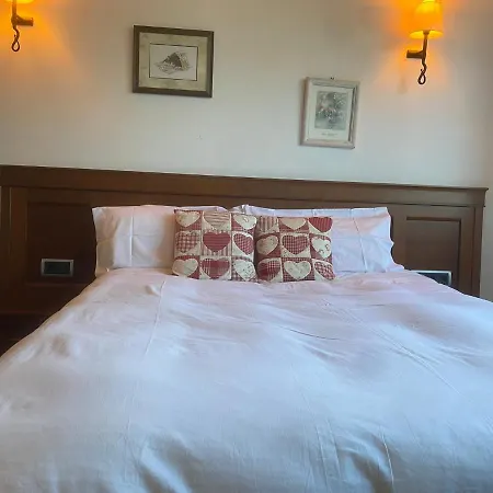 Boutique Con Chimenea Y Indoor Pool Vila *