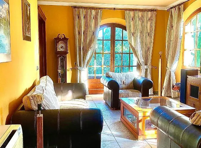 Boutique Con Chimenea Y Indoor Pool Villa Gerona